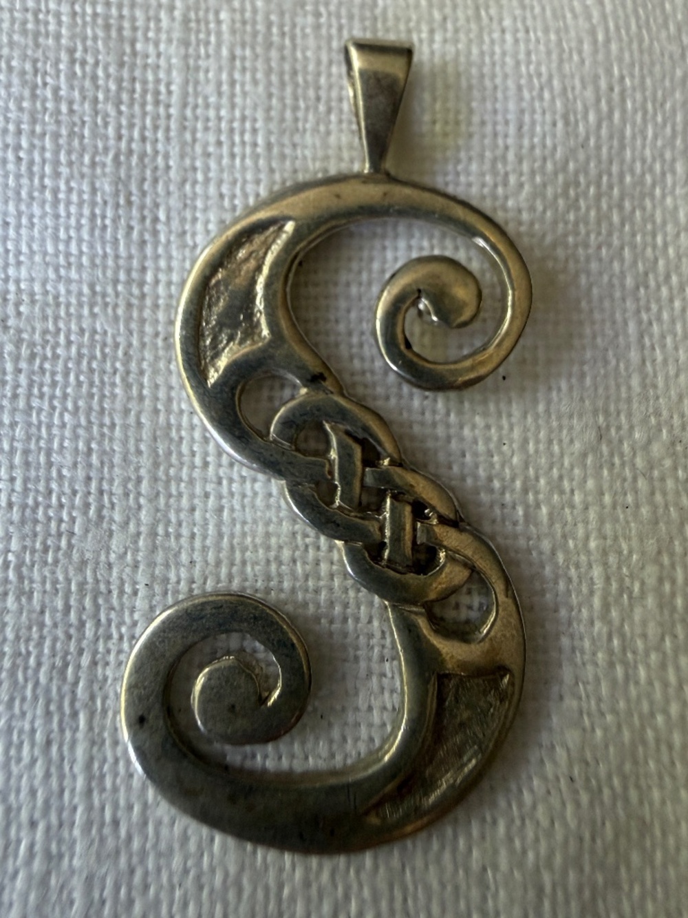 Celtic Knot Sterling Silver 'S' initial pendant